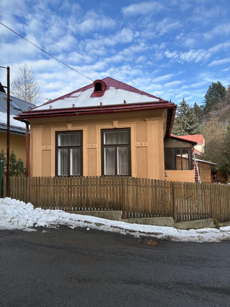 Dom v širšom centre Banskej Štiavnice